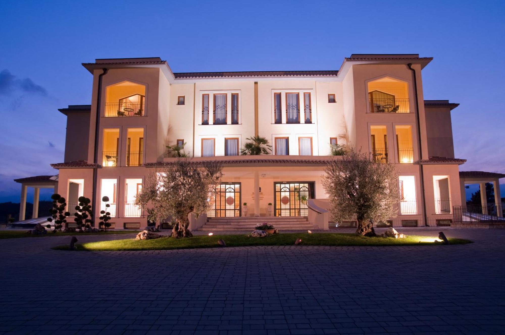Best Western Premier Villa Fabiano Palace Hotel Rende Εξωτερικό φωτογραφία